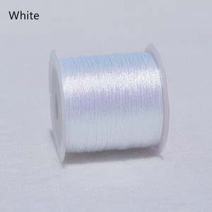 Kuldse hõbedase värvilise lõngaga DIY kaelakee käevõru Käsitsi valmistatud niidist punutud köiega niit tikkimiseks heegeldatud helmepael