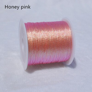 Kuldse hõbedase värvilise lõngaga DIY kaelakee käevõru Käsitsi valmistatud niidist punutud köiega niit tikkimiseks heegeldatud helmepael