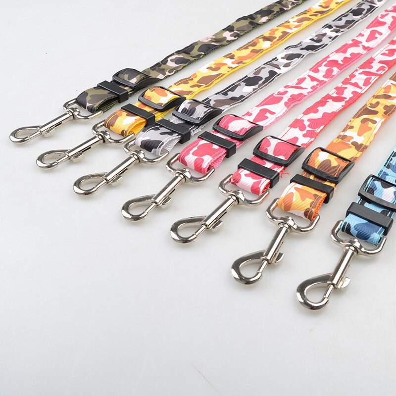 Leopard Print Καμουφλάζ Ζώνες ασφαλείας αυτοκινήτου για σκύλους κατοικίδιων ζώων Ρυθμιζόμενες ζώνες ασφαλείας οχήματος Λουρί έλξης Εξωτερικό λουρί λουριών για σκύλους ταξιδίου