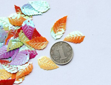 65 τμχ/Παρτίδα Πράσινες πούλιες Σχήμα γκλίτερ Παγιέτες φύλλων 14x25 χιλιοστών Παγιέτες φύλλων Κομφετί Ράψιμο Diy ένδυμα lentejuela paillettes SE7