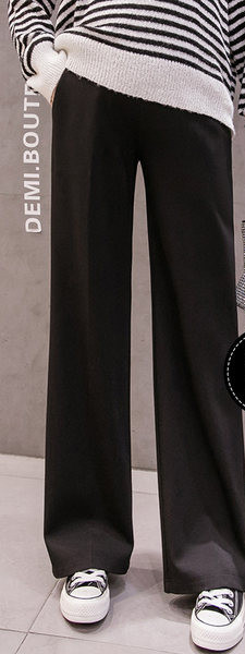 Casual γυναικείο παντελόνι σε μαύρο χρώμα - ίσιο μοντέλο