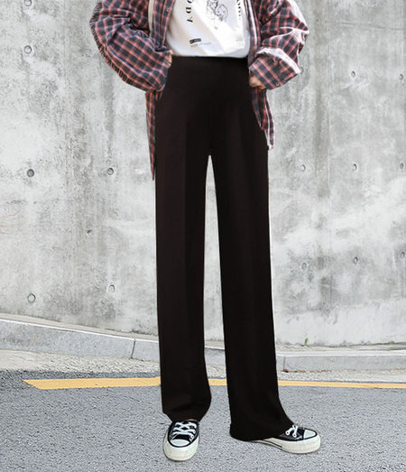 Casual γυναικείο παντελόνι σε μαύρο χρώμα - ίσιο μοντέλο