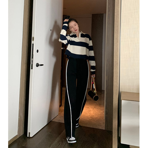 Ženske hlače visokog struka s pasovima