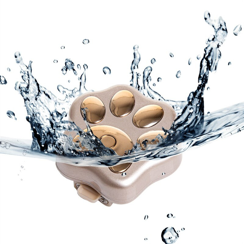 Pet Dogs Mini GPS Tracker Οθόνη φωνής σκυλιών WiFi GSM GPRS RF-V30 Τηλέφωνο σε πραγματικό χρόνο Παρακολούθηση παγκόσμιου εντοπισμού SMS Anti Lost Baby Cats