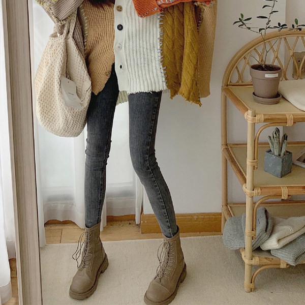 Liibuvad kõrge vöökohaga taskuga rasedaksad