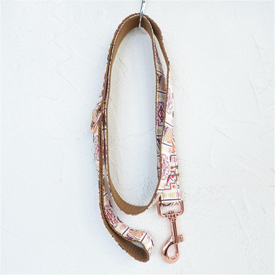 Isikupärastatud lemmiklooma kaelarihm Kohandatud nimesildi ID silt Reguleeritav pruun etniline ülikond Rahvuslik ruuduline kassi kaelarihm koerte kaelarihmade komplekt