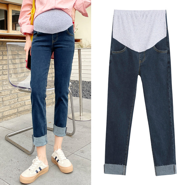 Naiste kõrge vöökohaga teksad – rasedatele