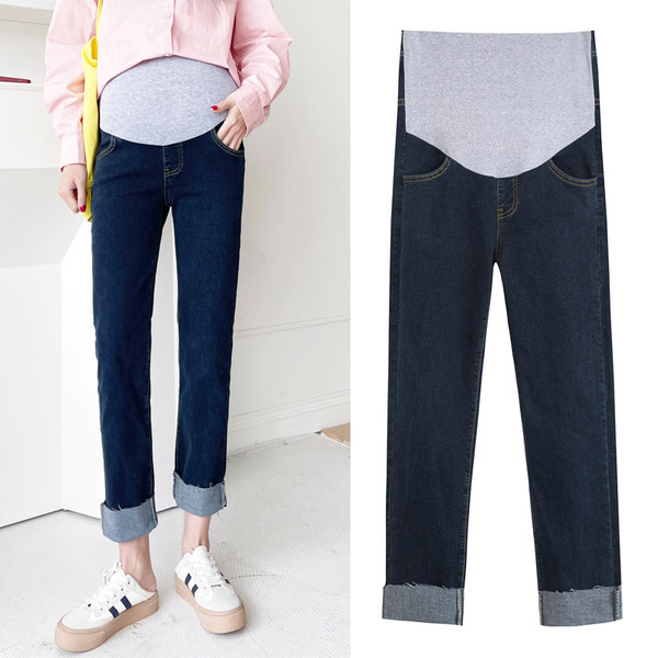 Naiste kõrge vöökohaga teksad – rasedatele