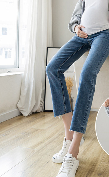 Magas derekú, 9/10-es kismamafarmer letisztult stílusban