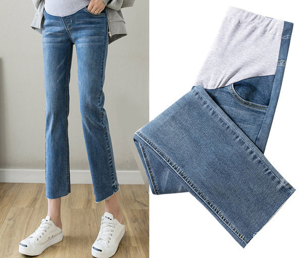 Magas derekú, 9/10-es kismamafarmer letisztult stílusban