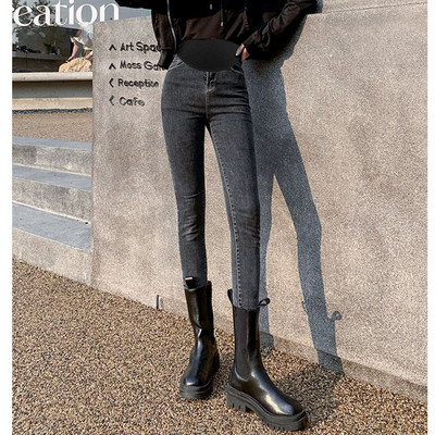 Dámske džínsy s vysokým pásom a vreckami pre tehotné ženy