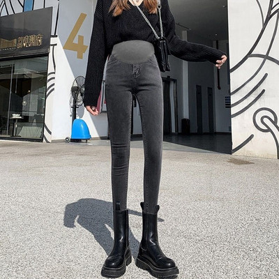 Μοντέρνο ψηλόμεσο τζιν εγκυμοσύνης