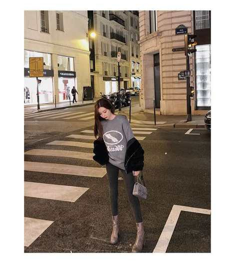 Μοντέρνο τζιν για εγκύους σε δύο χρώματα