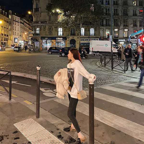 Μοντέρνο τζιν για εγκύους σε δύο χρώματα