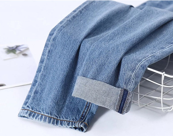 Kõrge vöökohaga laia säärega raseda- ja taskuteksad