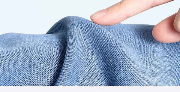 Blugi de maternitate cu picioare late, cu talie inalta si buzunar