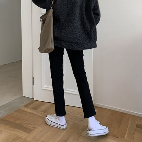 Φθινοπωρινό τζιν εγκυμοσύνης με ψηλόμεσο και μήκος 9/10