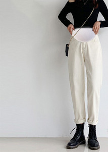 Naiste kõrge vöökohaga kitsad teksad rasedatele