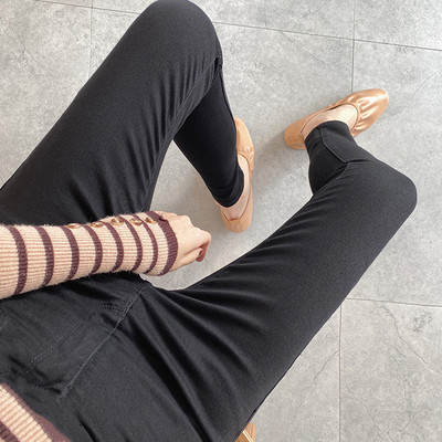 Γυναικεία μοντέρνα τζιν για έγκυες γυναίκες