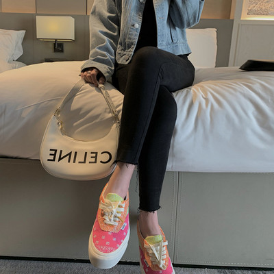 Γυναικεία μοντέρνα τζιν για έγκυες γυναίκες