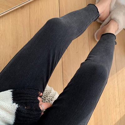 Γυναικεία μοντέρνα τζιν για έγκυες γυναίκες