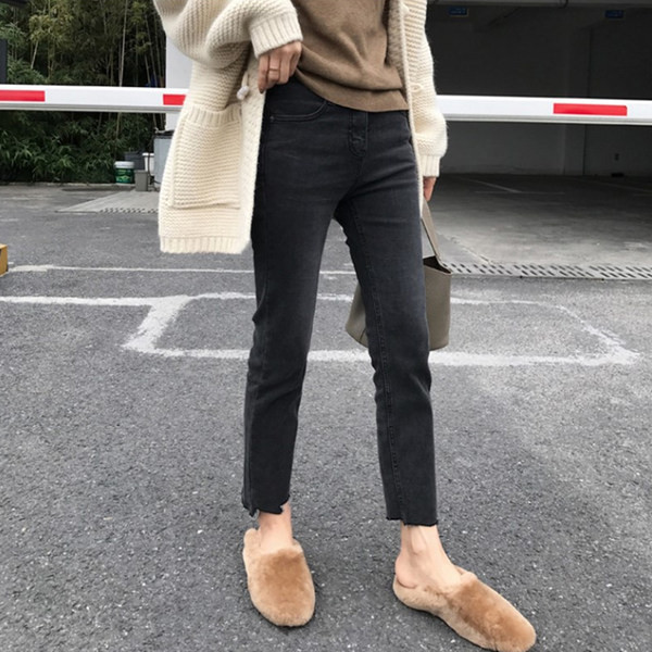 Μόδα τζιν εγκυμοσύνης με ψηλόμεσο σχέδιο