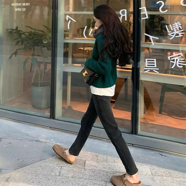 Uus must-sinine naiste teksapükste mudel