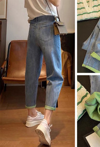 Blugi de dama in culoare deschisa pentru gravide