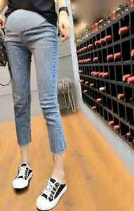 Μοντέρνο ψηλόμεσο τζιν για γυναίκες με τσέπη