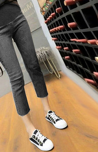 Μοντέρνο ψηλόμεσο τζιν για γυναίκες με τσέπη