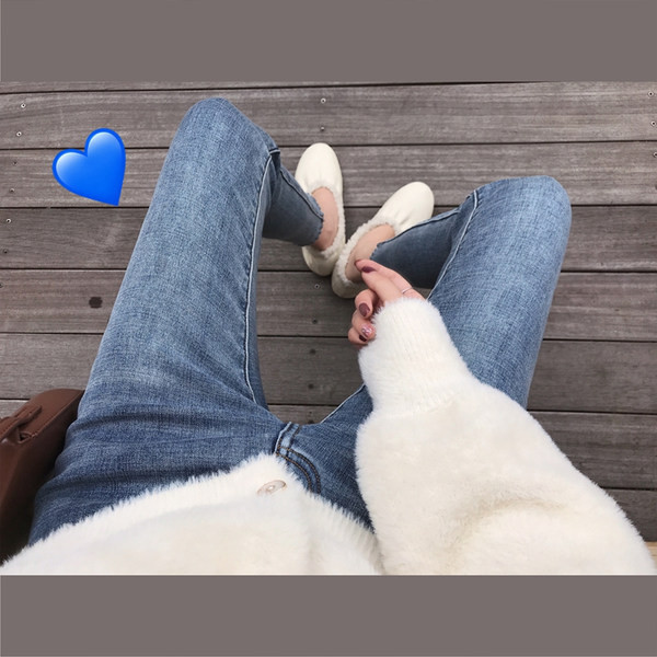 Γυναικείο κλασικό τζιν σε τρία διαφορετικά χρώματα