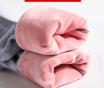 Naiste talveretuusid fliisvoodriga