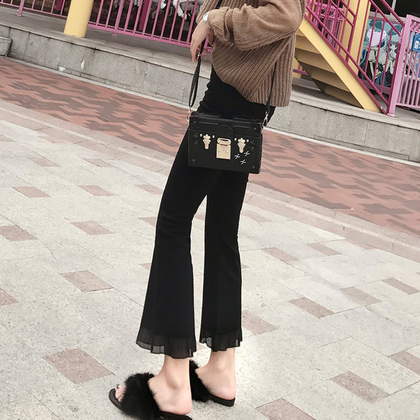 Pantaloni negri de maternitate la modă pentru femei