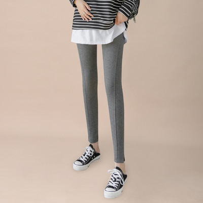 Kõrge vöökohaga sportlikud retuusid rasedatele, mitu mudelit