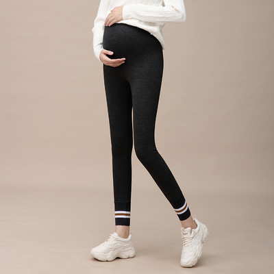 Kõrge vöökohaga sportlikud retuusid rasedatele, mitu mudelit