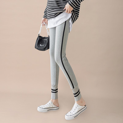 Kõrge vöökohaga sportlikud retuusid rasedatele, mitu mudelit