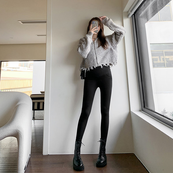 Skaidrios antblauzdžiai nėščiosioms