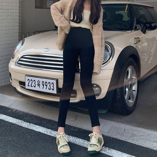 Γυναικείο ψηλόμεσο ελαστικό κολάν σε μαύρο χρώμα