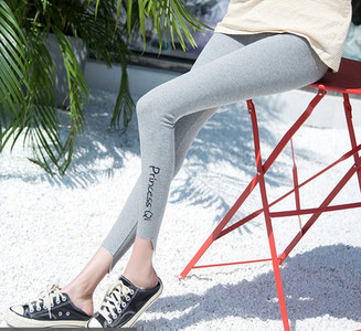 Naiste kõrge vöökohaga elastsed retuusid rasedatele naistele – mitme mudeliga