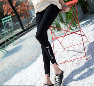 Naiste kõrge vöökohaga elastsed retuusid rasedatele naistele – mitme mudeliga