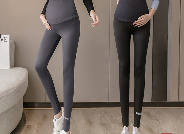 Μονόχρωμο ψηλόμεσο αθλητικό κολάν με στάμπα εγκυμοσύνης