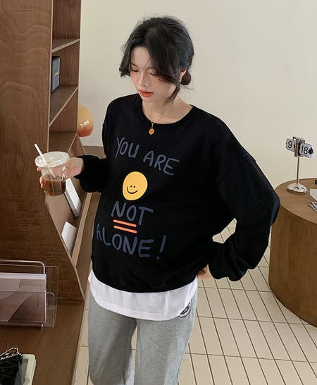 Casual γυναικεία μπλούζα με στάμπα - μαύρο χρώμα