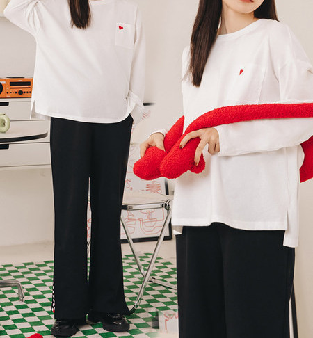 Tasuta mustriga rasedate pluus tasku ja südametikandiga