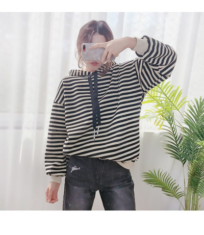 Ριγέ οικογενειακό κοστούμι σκύλου και ιδιοκτήτριας που ταιριάζουν με κουκούλες σκύλου Ζεστό βελούδινο φούτερ Χειμερινά ρούχα για σκύλους για μεσαίου μεγέθους σκύλους