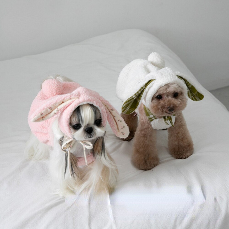 Jesenné a zimné oblečenie pre domáce zvieratá s roztomilým králikom a kríženeckým obliekaním, plyšové oblečenie pre králikov a kríženecký obliekanie, plus plyšová sukňa s ramenným opaskom a sukňou pre mačky a psov