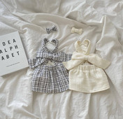 INS žieminė šunų suknelė madinga juoda ir balta stambi, pynimo lanko suknelė, katės apranga Vakarėlio apranga šunų suknelės, suteikiančios plaukų segtukus