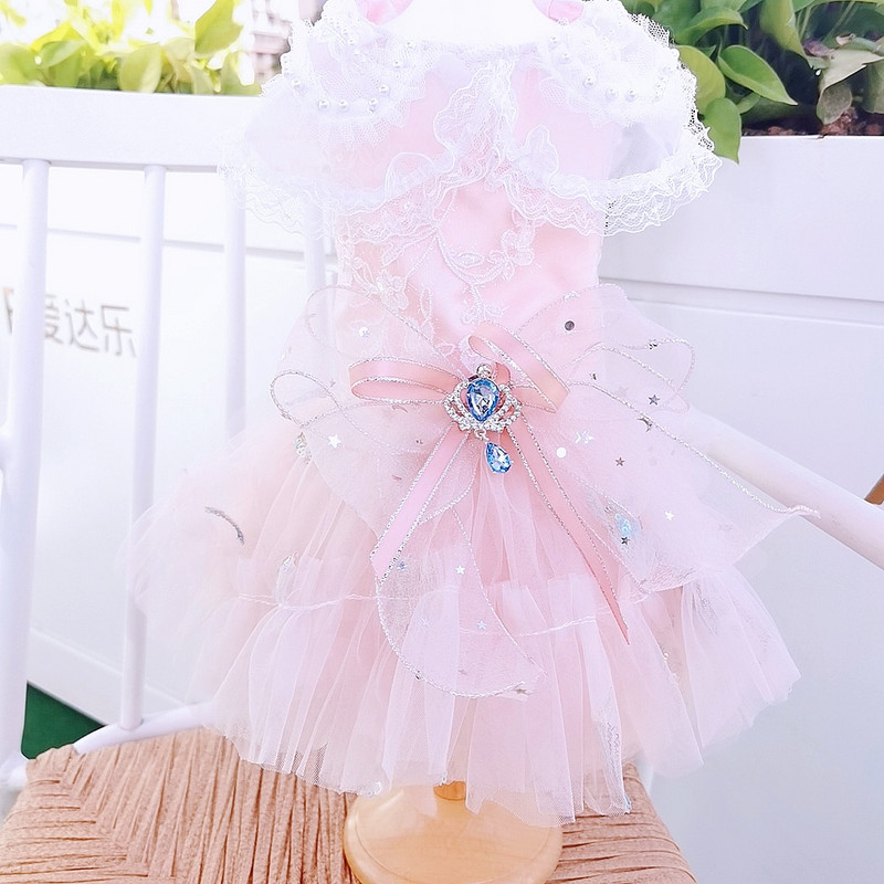 Lemmiklooma koera roosa printsessi kleidid mood käsitsi valmistatud pärlpitsist kaelaga tikitud vibukleit väikesele keskmisele koerale kutsika riided puudel