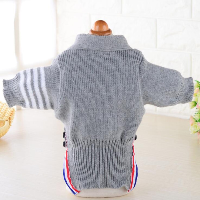 Pruhovaný kardigan pre psov, kabát s gombíkom, jeseň/zima, psy, tričko s pálkou, oblečenie v britskom štýle, pletené oblečenie pre mačky, čivavy