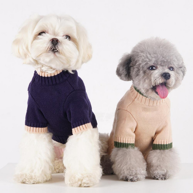 Sooja hoidev ümara kaelaga kutsikakostüüm Polüestrist kutsikakampsun, mis kaitseb õues