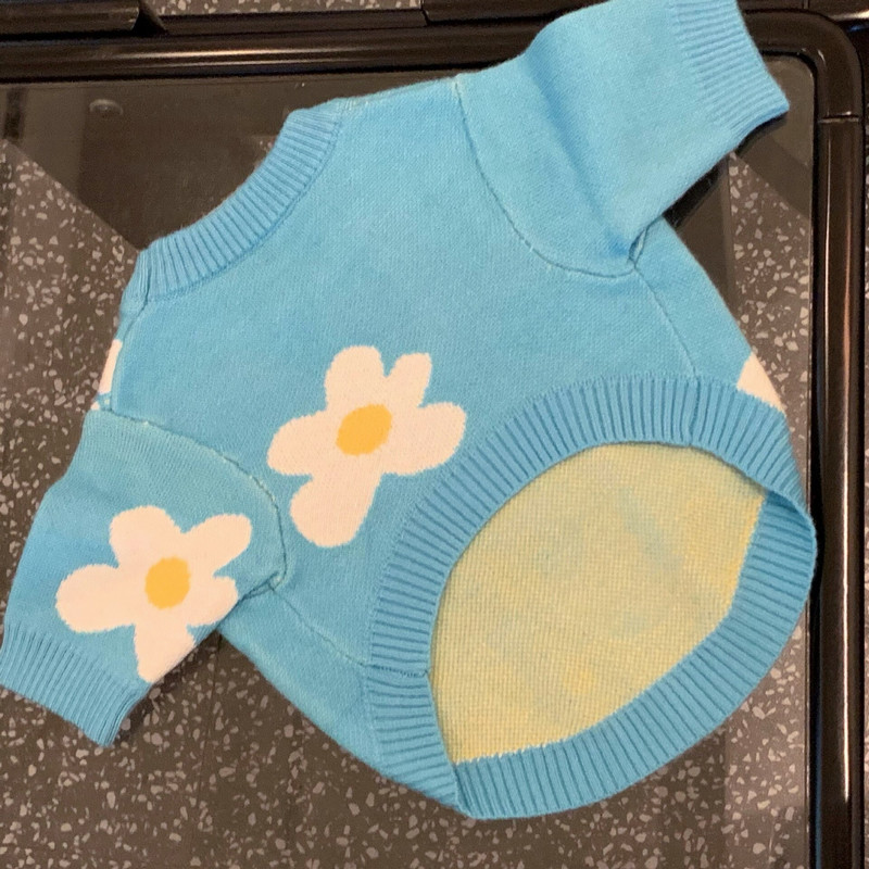 Haine pentru câini cu flori albastre Pulover tricotat pentru animale de companie Haine de toamnă de iarnă Teddy Cat Cămașă de fund Trage de cățeluș Chihuahua Pulover cald